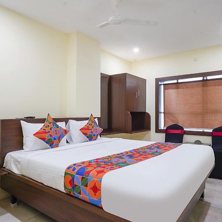 Fabhotel Gvr Grand Vijayawada Exterior photo